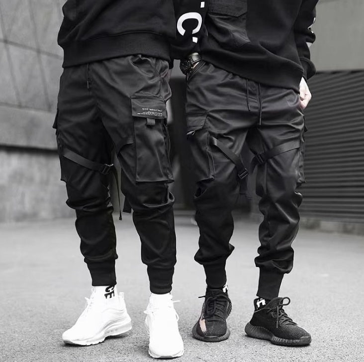 men-streetwear-cargo-joggers-ribbons
hip-hop-harem-pants-men-black
male-model-wearing-cotton-track-pants
ribbed-bottom-joggers-mens-pockets