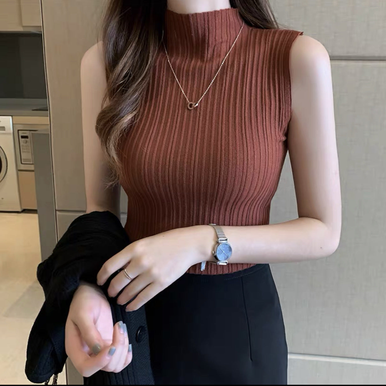 women-sleeveless-camisole-black
summer-cami-top-apricot-color
model-wearing-solid-color-camisole
womens-polyester-sleeveless-top