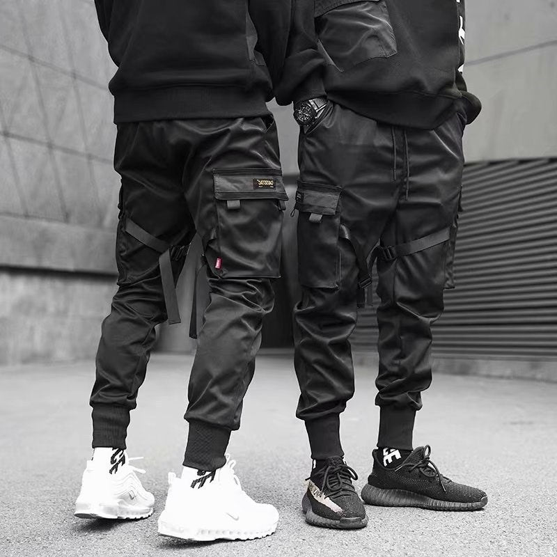 men-streetwear-cargo-joggers-ribbons
hip-hop-harem-pants-men-black
male-model-wearing-cotton-track-pants
ribbed-bottom-joggers-mens-pockets