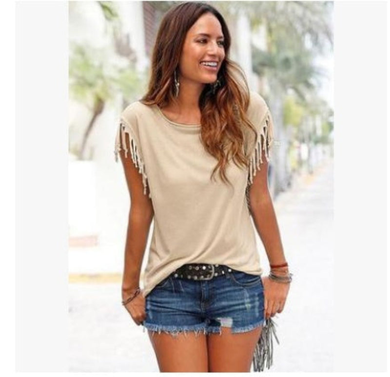 women-plus-size-tassel-t-shirt-coffee

ladies-oversized-cotton-top-military-green

model-wearing-tassel-cuff-short-sleeve-t-shirt

close-up-tassel-details-round-neck-top