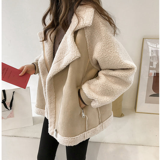 women-faux-suede-motorcycle-jacket-khaki

short-lamb-velvet-biker-jacket-beige

model-wearing-cropped-suede-look-jacket

women's-chic-outerwear-suede-style